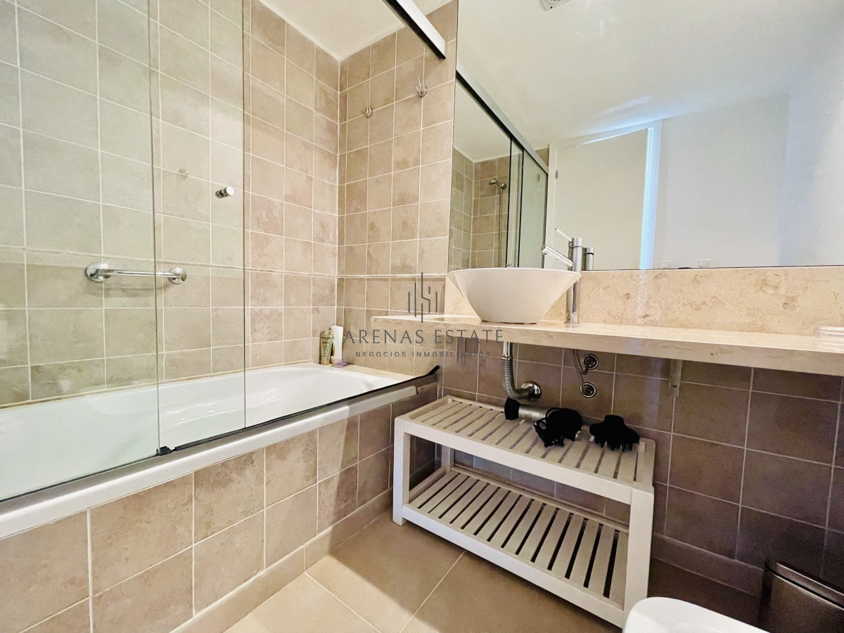 Apartamento ID.489 - Venta y alquiler temporario de apartamento de un dormitorio con parrillero en exclusivo complejo de Punta Ballena