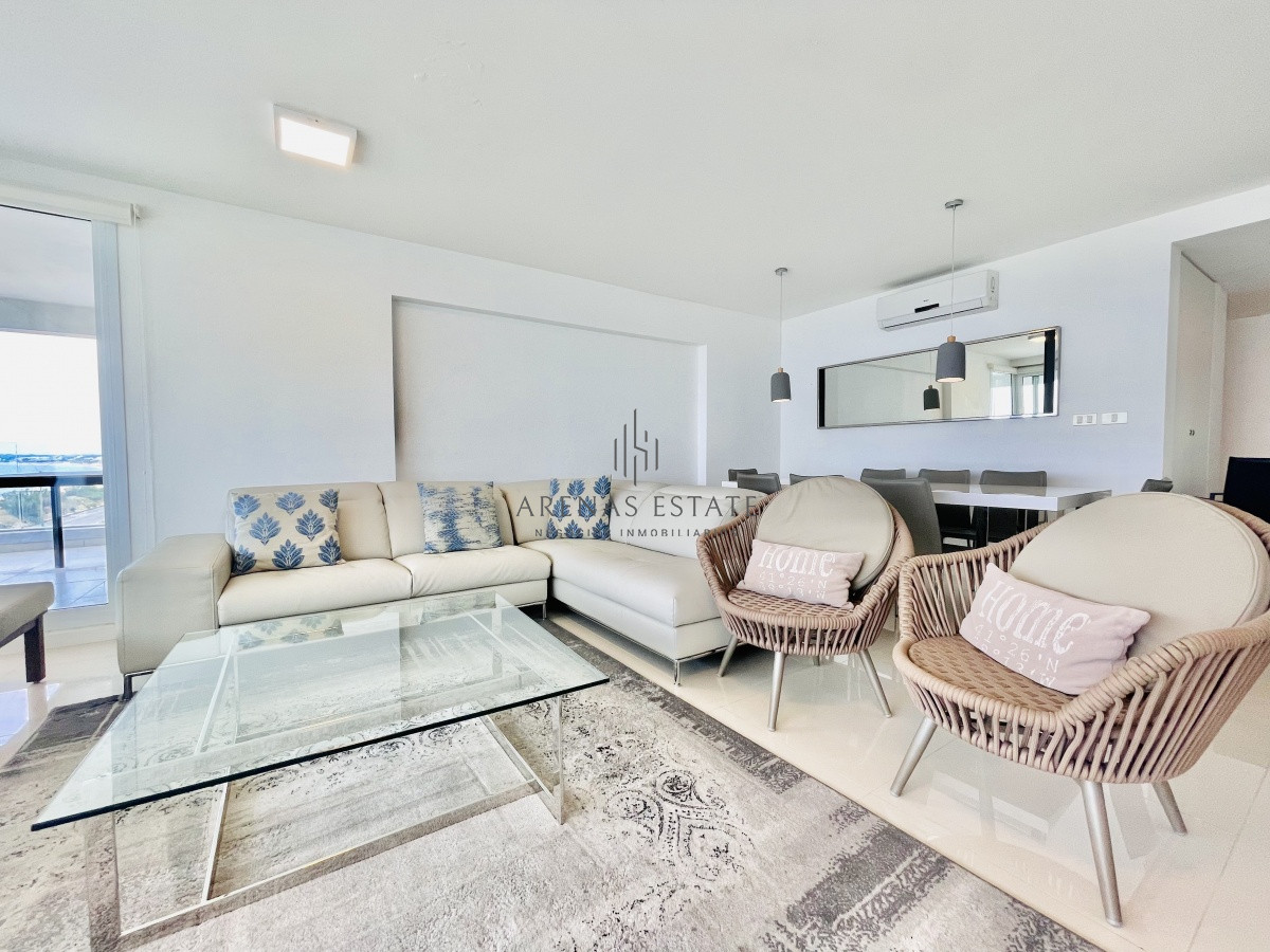 Apartamento ID.947 - Apartamento de 3 Dormitorios y Parrillero Frente al Mar, Playa Mansa