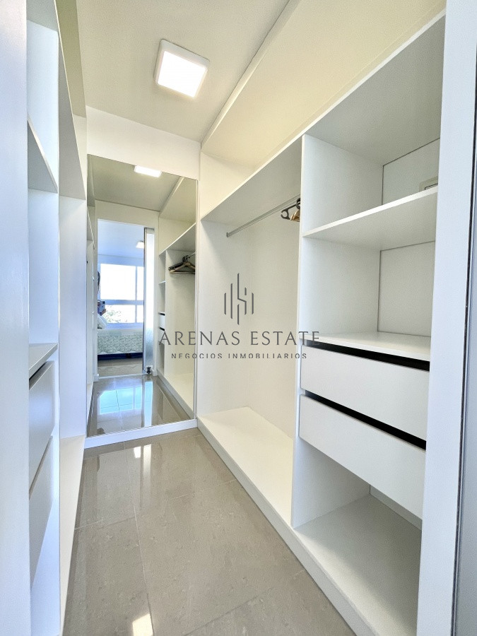 Apartamento ID.563 - Venta  apartamento de un dormitorio en torre de categoría a pasos de Playa Brava,Punta del Este