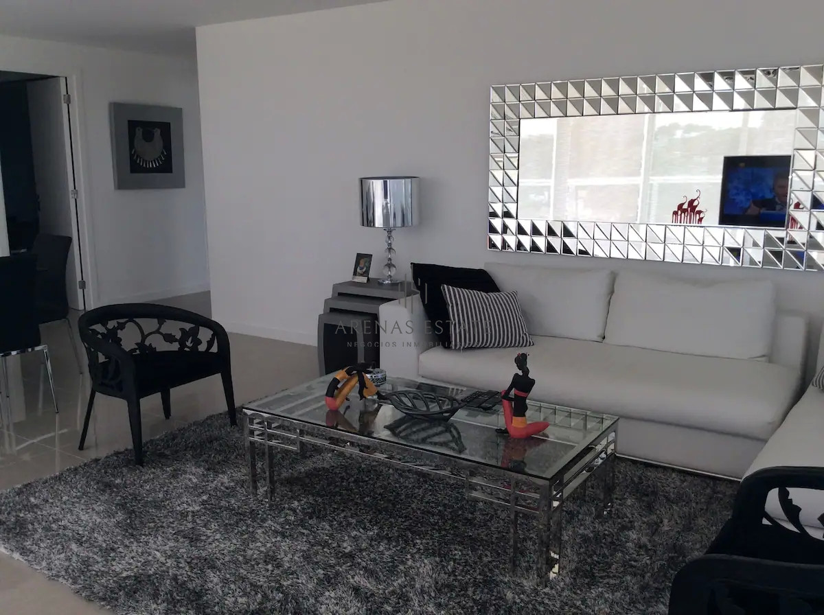 Apartamento ID.635 - Apartamento en venta en Punta del Este
