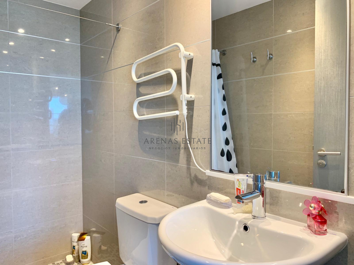 Apartamento ID.1313 - Venta de excelente Apartamento de dos Dormitorios, Playa Mansa