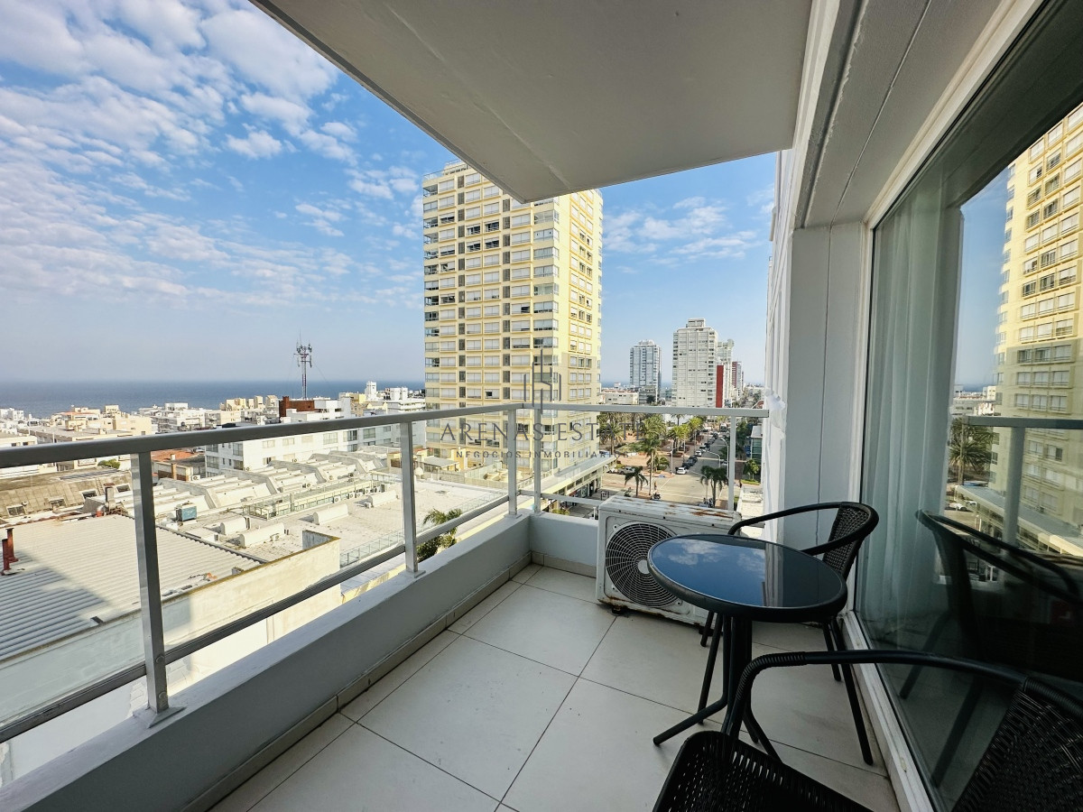 Apartamento ID.1576 - Moderno Monoambiente con Vista al Mar en Venta, Península de Punta del Este