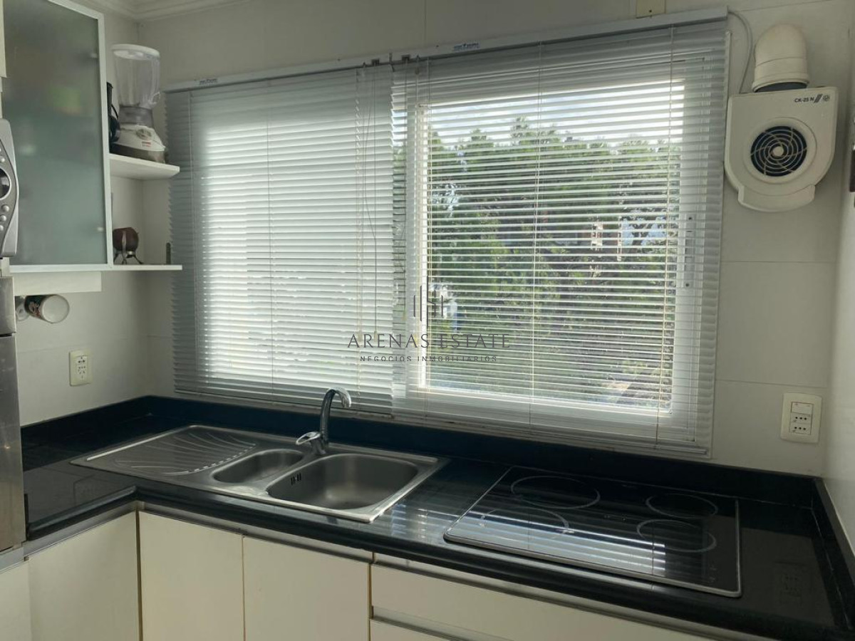 Apartamento ID.437 - Apartamento de 2 Dormitorios en Aidy Grill a Pocos Metros de Playa Brava - Venta