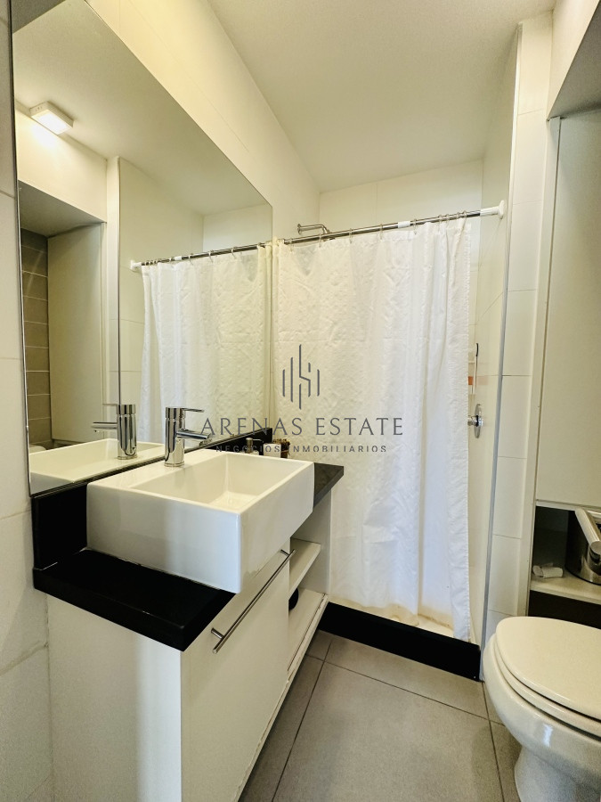 Apartamento ID.1576 - Moderno Monoambiente con Vista al Mar en Venta, Península de Punta del Este