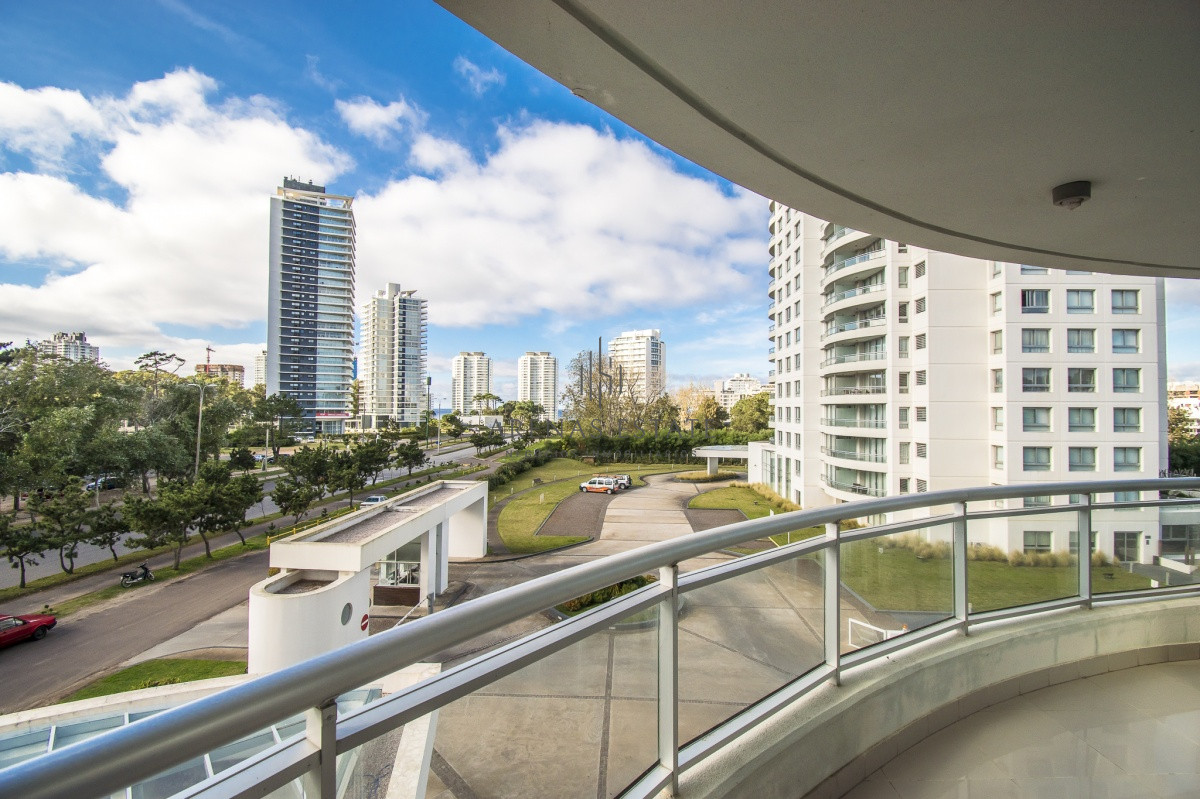 Apartamento ID.2690 - Apartamento de 3 Dormitorios en Venta - Ocean Drive