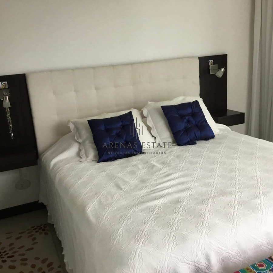 Apartamento ID.1418 - enta de Excelente Apartamento de 3 Dormitorios con Vista al Mar, Playa Mansa, Punta del Este