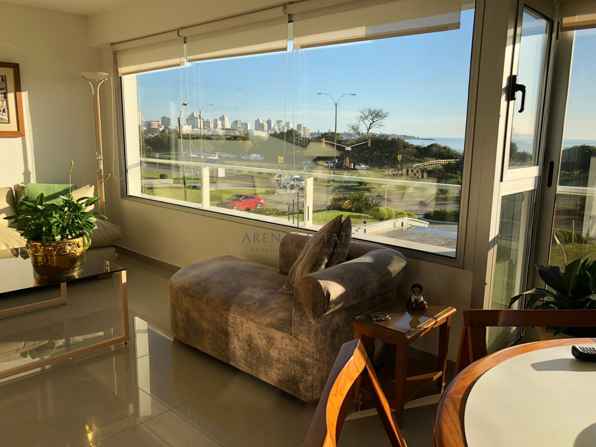 Apartamento ID.438 - Apartamento de 2 Dormitorios Frente a Playa Mansa