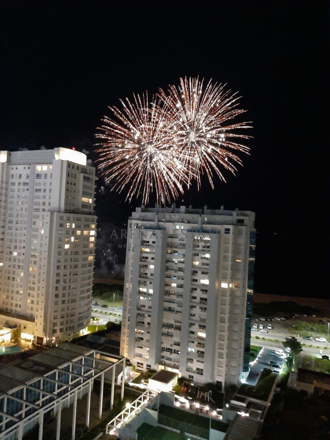 Apartamento ID.1418 - enta de Excelente Apartamento de 3 Dormitorios con Vista al Mar, Playa Mansa, Punta del Este