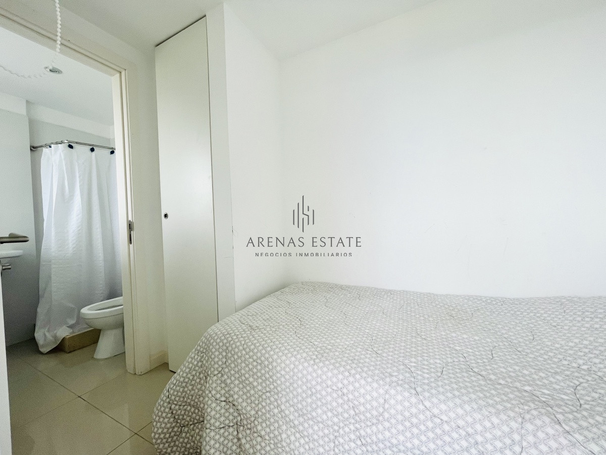 Apartamento ID.947 - Apartamento de 3 Dormitorios y Parrillero Frente al Mar, Playa Mansa