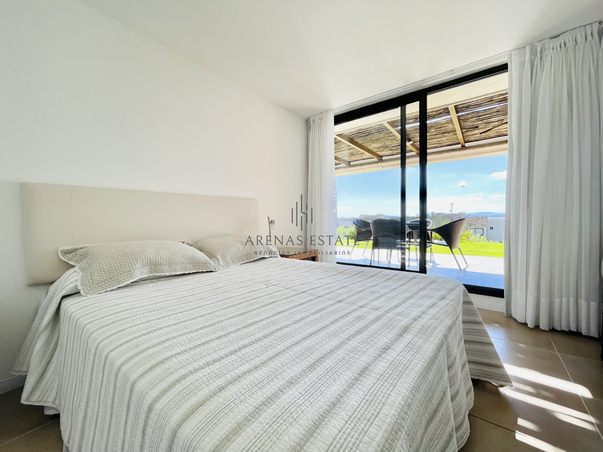 Apartamento ID.489 - Venta y alquiler temporario de apartamento de un dormitorio con parrillero en exclusivo complejo de Punta Ballena
