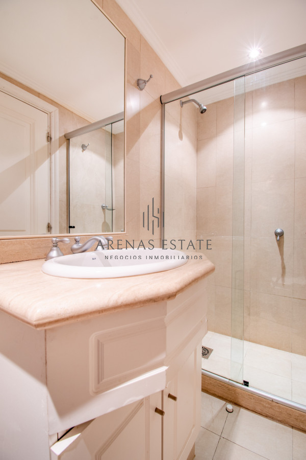 Apartamento ID.807 - Moderno Apartamento de 3 Dormitorios a Pocas Cuadras del Mar En Venta, Playa Brava