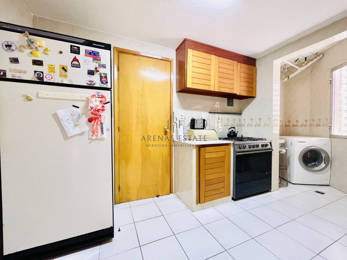 Apartamento ID.444 - Apartamento de 3 Dormitorios en Primera Línea del Mar, Playa Brava - Venta