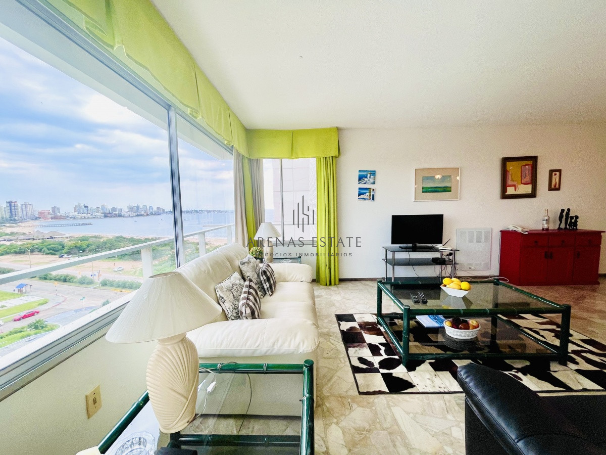 Apartamento ID.1969 - Apartamento de 2 Dormitorios Frente al Mar, con Vista - Playa Mansa, Venta
