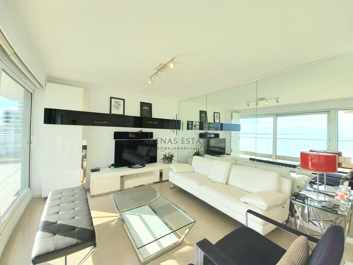 Apartamento ID.624 - Moderno Apartamento de 3 Suites en Playa Mansa con Vista al Mar
