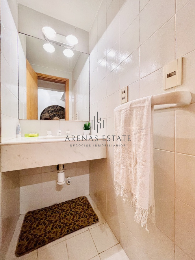 Apartamento ID.444 - Apartamento de 3 Dormitorios en Primera Línea del Mar, Playa Brava - Venta