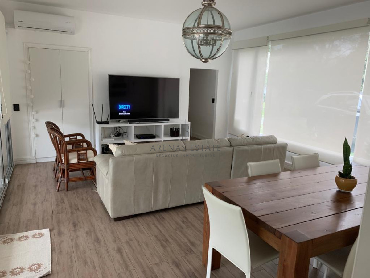 Casa ID.1550 - Moderna Casa de 4 Dormitorios en el Golf - Punta del Este
