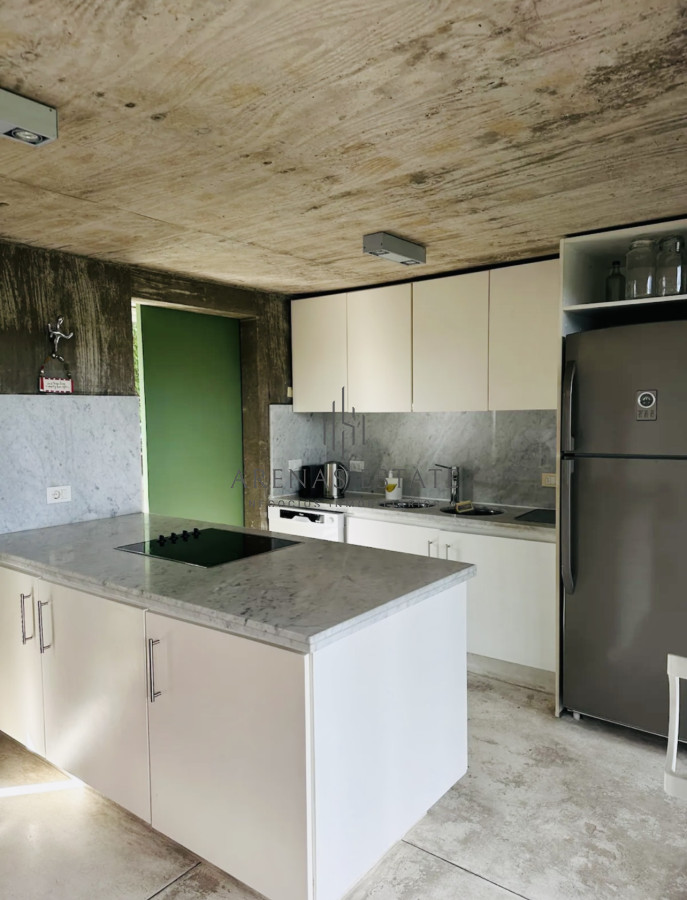 Casa ID.3864 - Moderna Casa de 4 Dormitorios y Piscina en Playa Mansa, Alquiler de Temporada