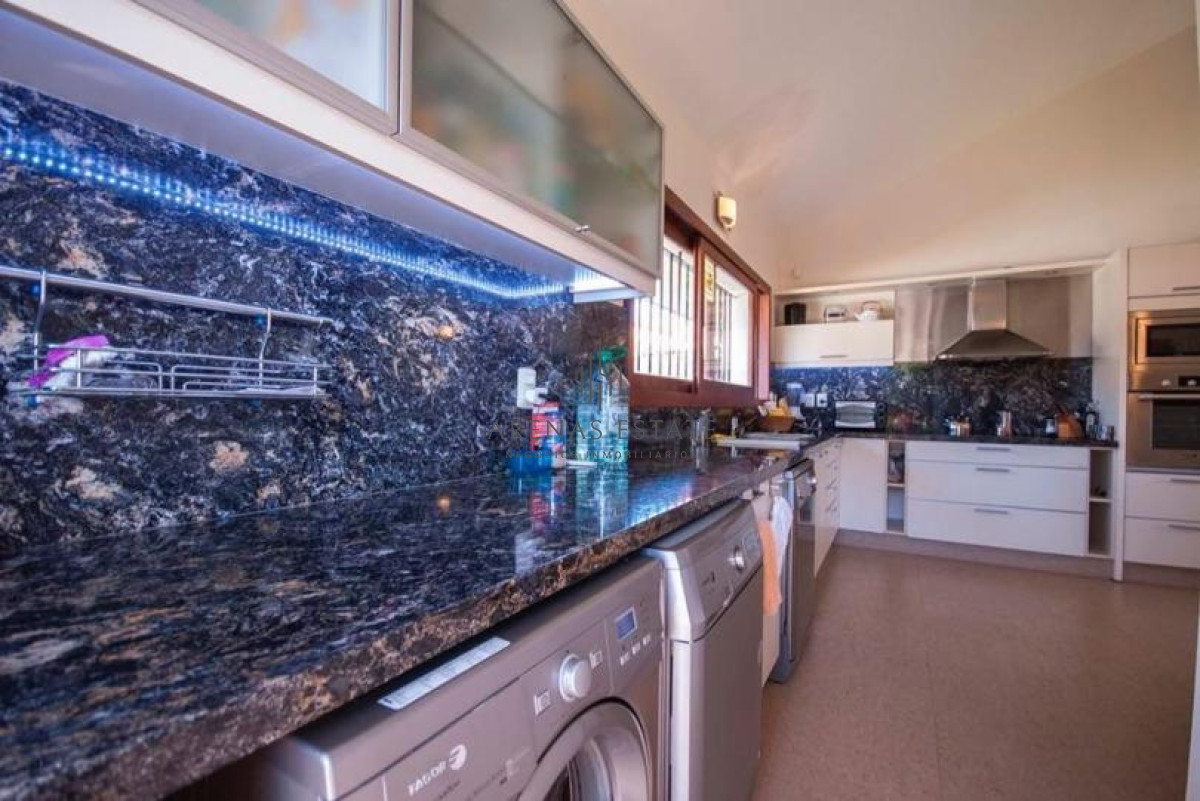 Casa ID.619 - Casa a la venta en Punta del Este