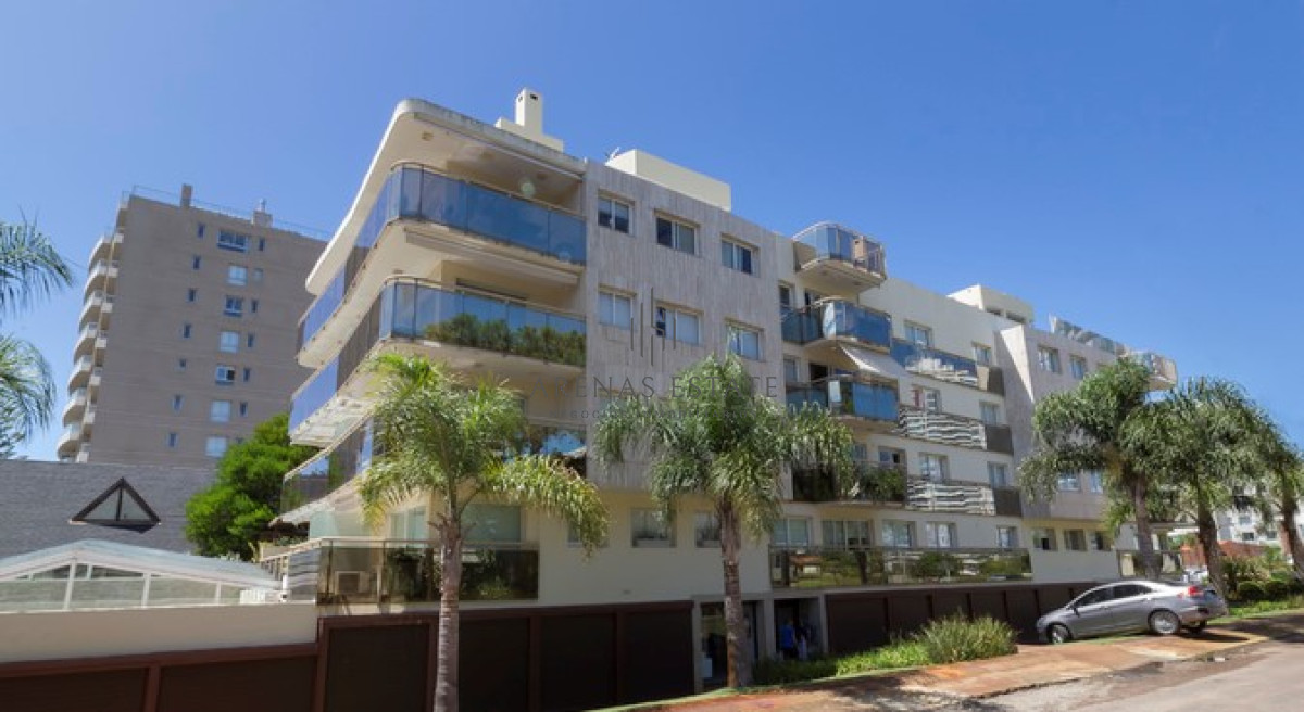 Apartamento ID.807 - Moderno Apartamento de 3 Dormitorios a Pocas Cuadras del Mar En Venta, Playa Brava
