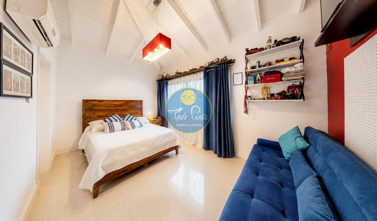 Miniatura de Casa de 5 dormitorios en La Arbolada, Punta del Este | Todo Punta
