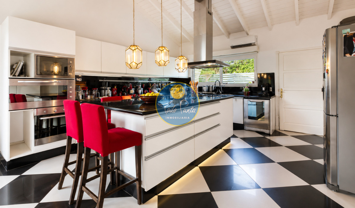 Miniatura de Casa de 5 dormitorios en La Arbolada, Punta del Este | Todo Punta
