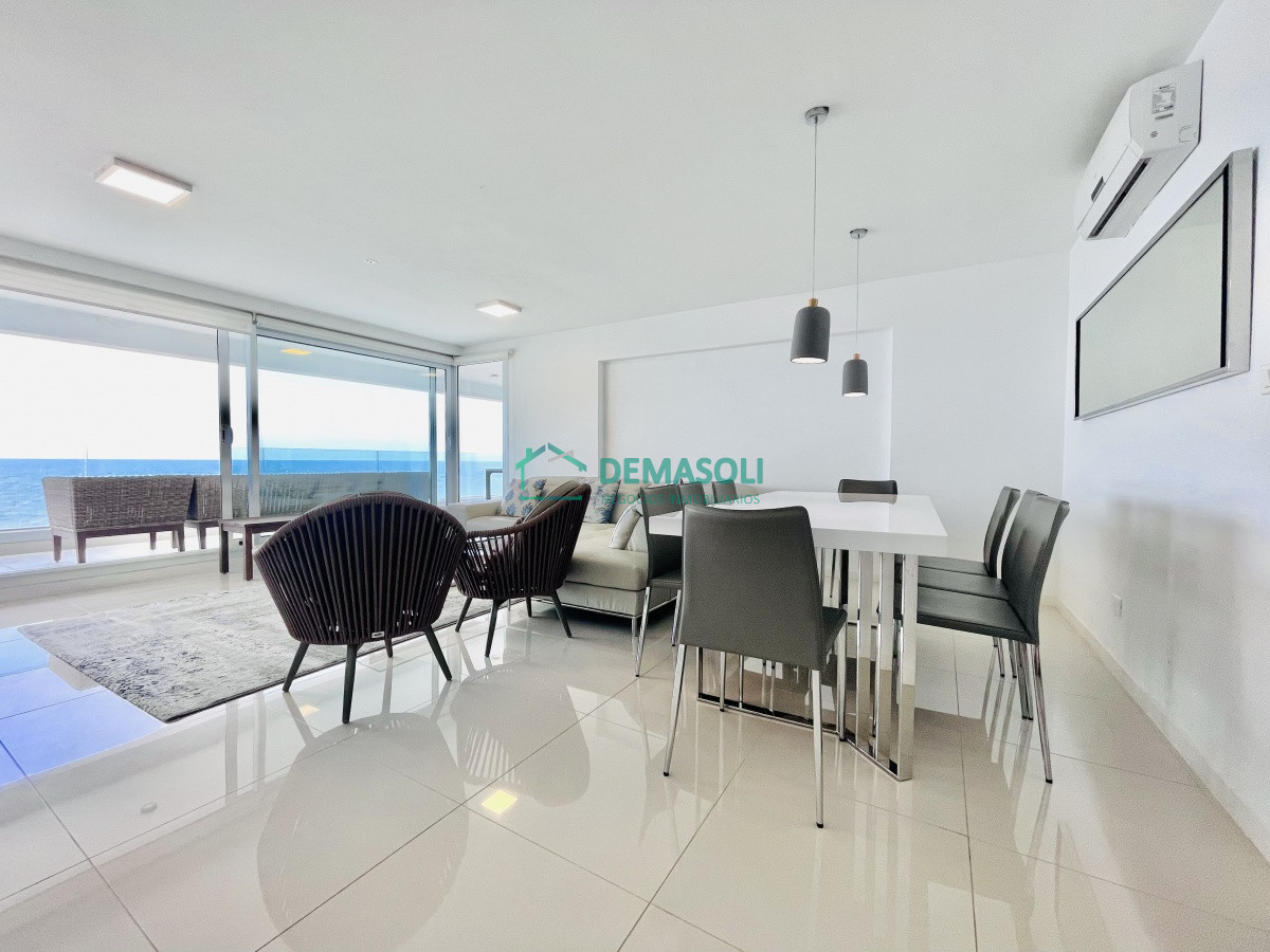 Apartamento ID.763 - Apartamento de 3 Dormitorios y Parrillero Frente al Mar, Playa Mansa