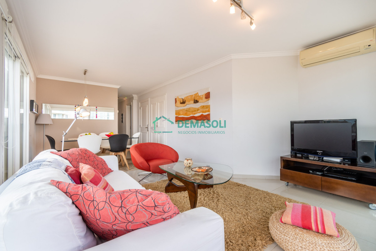 Apartamento ID.829 - Moderno Apartamento de 3 Dormitorios a Pocas Cuadras del Mar En Venta, Playa Brava