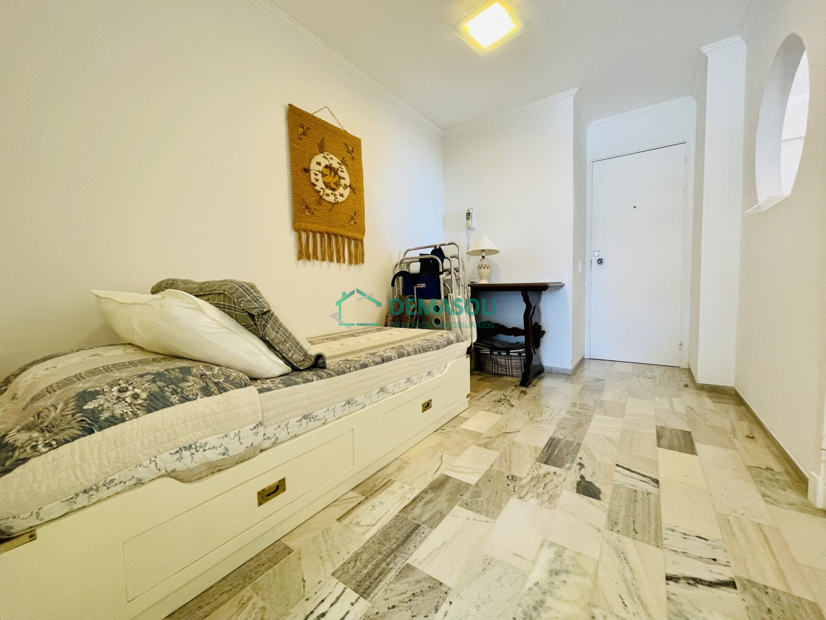 Apartamento ID.650 - Venta de Apartamento de tres Dormitorios en Península - Punta del Este