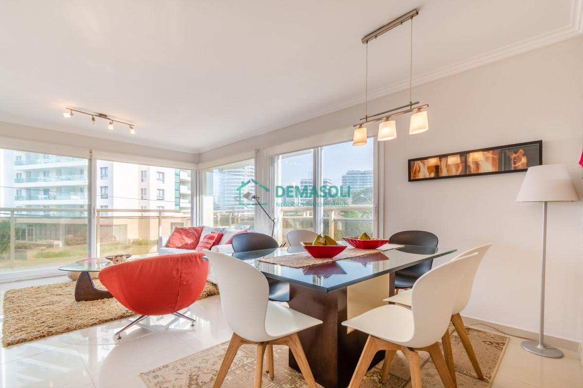 Apartamento ID.829 - Moderno Apartamento de 3 Dormitorios a Pocas Cuadras del Mar En Venta, Playa Brava