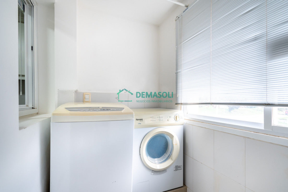Apartamento ID.829 - Moderno Apartamento de 3 Dormitorios a Pocas Cuadras del Mar En Venta, Playa Brava