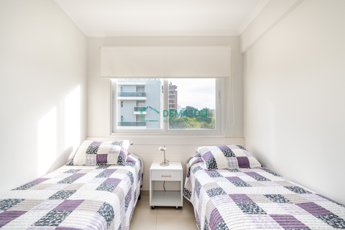 Apartamento ID.829 - Moderno Apartamento de 3 Dormitorios a Pocas Cuadras del Mar En Venta, Playa Brava