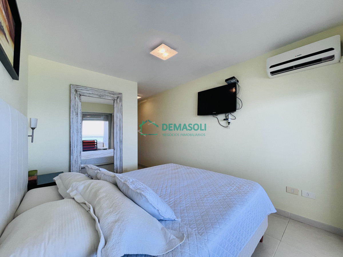 Apartamento ID.1410 - Excelente Apartamento de 2 Dormitorios con Vista al Mar, Playa Mansa