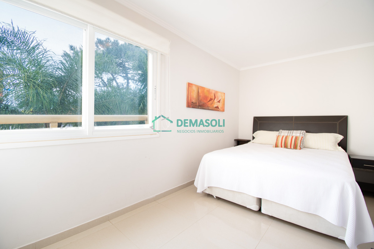 Apartamento ID.829 - Moderno Apartamento de 3 Dormitorios a Pocas Cuadras del Mar En Venta, Playa Brava