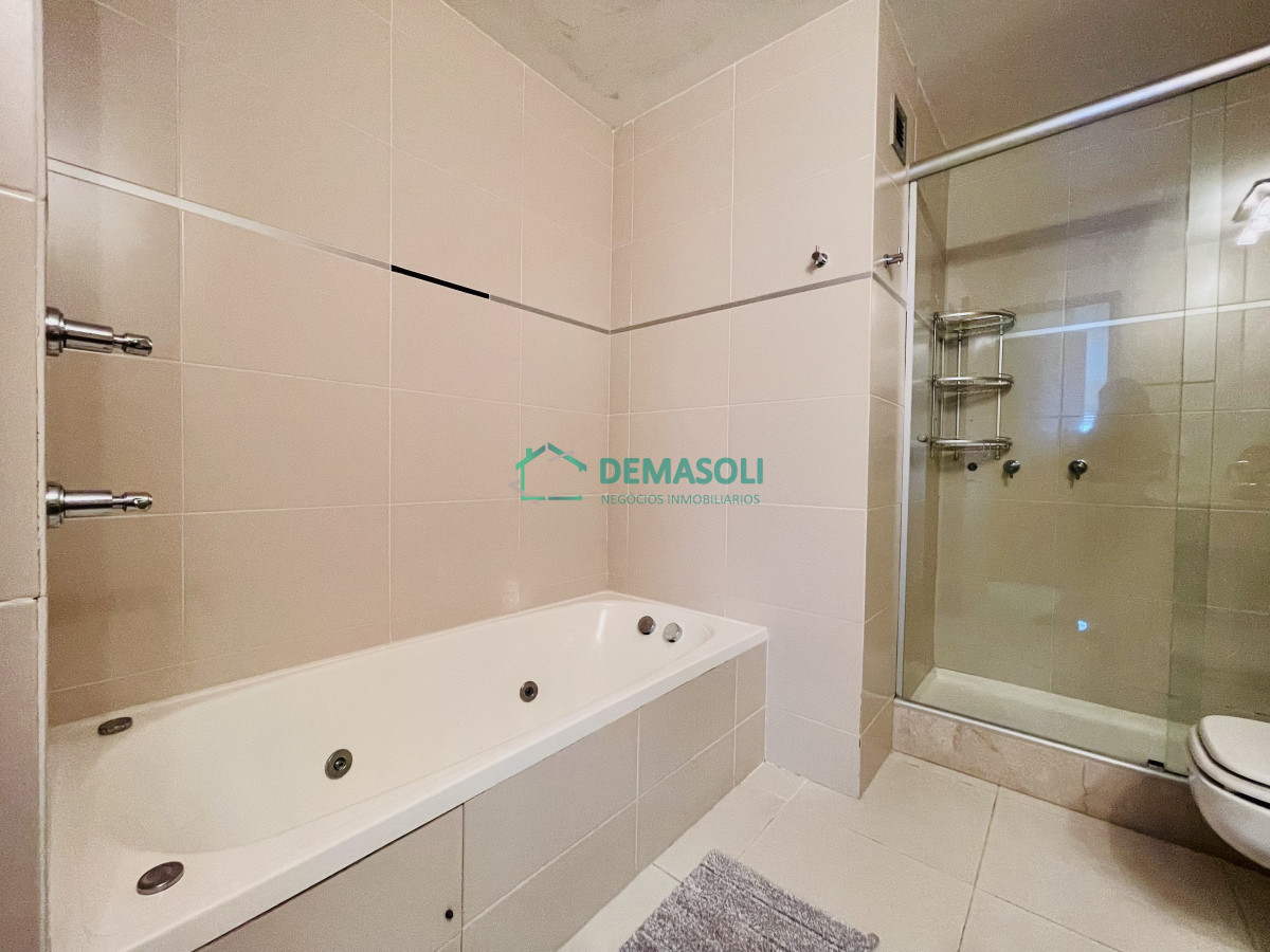 Apartamento ID.1410 - Excelente Apartamento de 2 Dormitorios con Vista al Mar, Playa Mansa