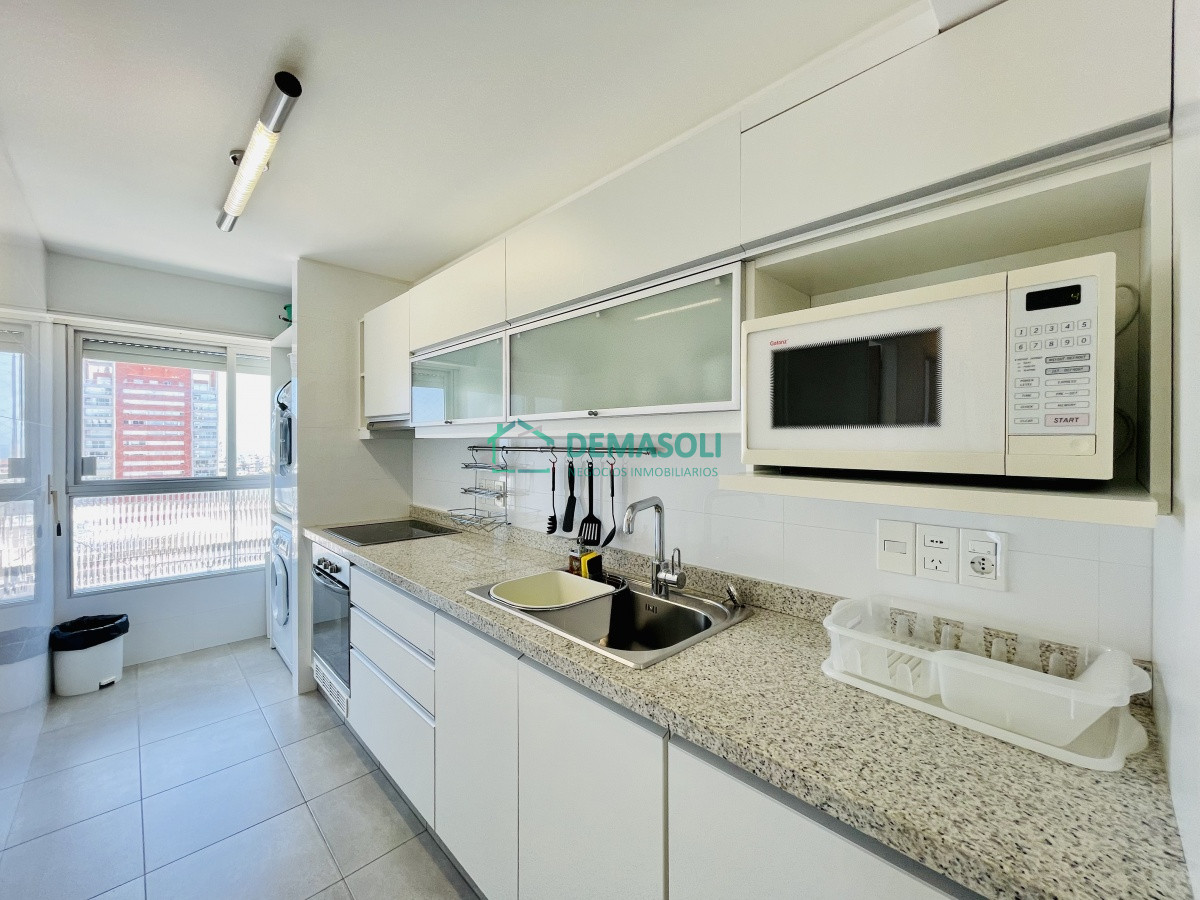 Apartamento ID.650 - Venta de Apartamento de tres Dormitorios en Península - Punta del Este