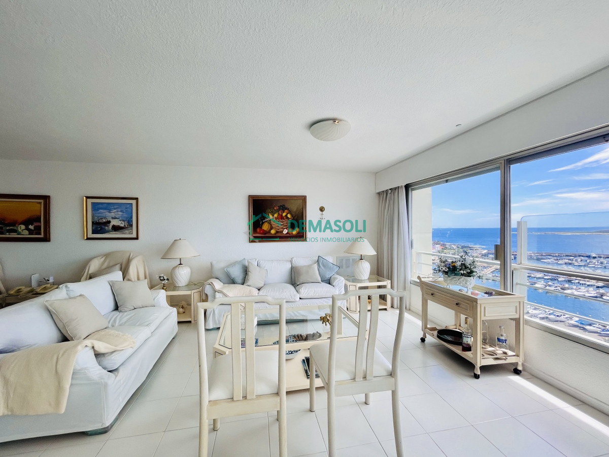 Apartamento ID.957 - Apartamento de 4 Dormitorios con Vista al Mar - Península de Punta del Este, Venta y Alquiler