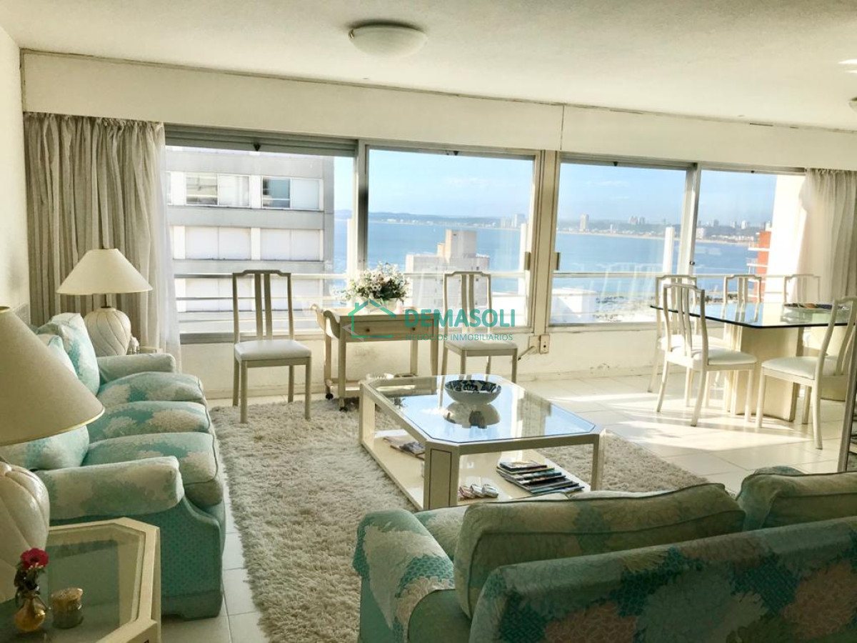 Apartamento ID.957 - Apartamento de 4 Dormitorios con Vista al Mar - Península de Punta del Este, Venta y Alquiler