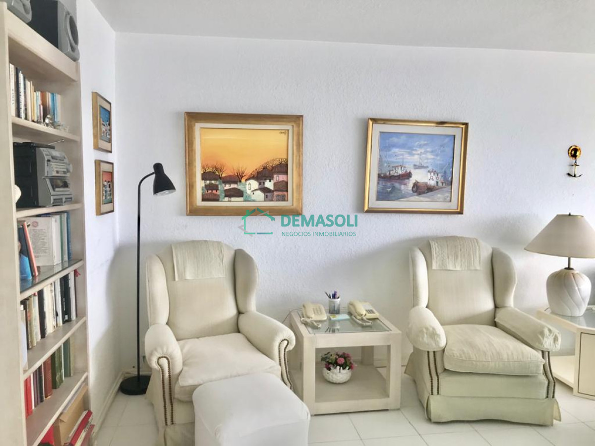 Apartamento ID.957 - Apartamento de 4 Dormitorios con Vista al Mar - Península de Punta del Este, Venta y Alquiler
