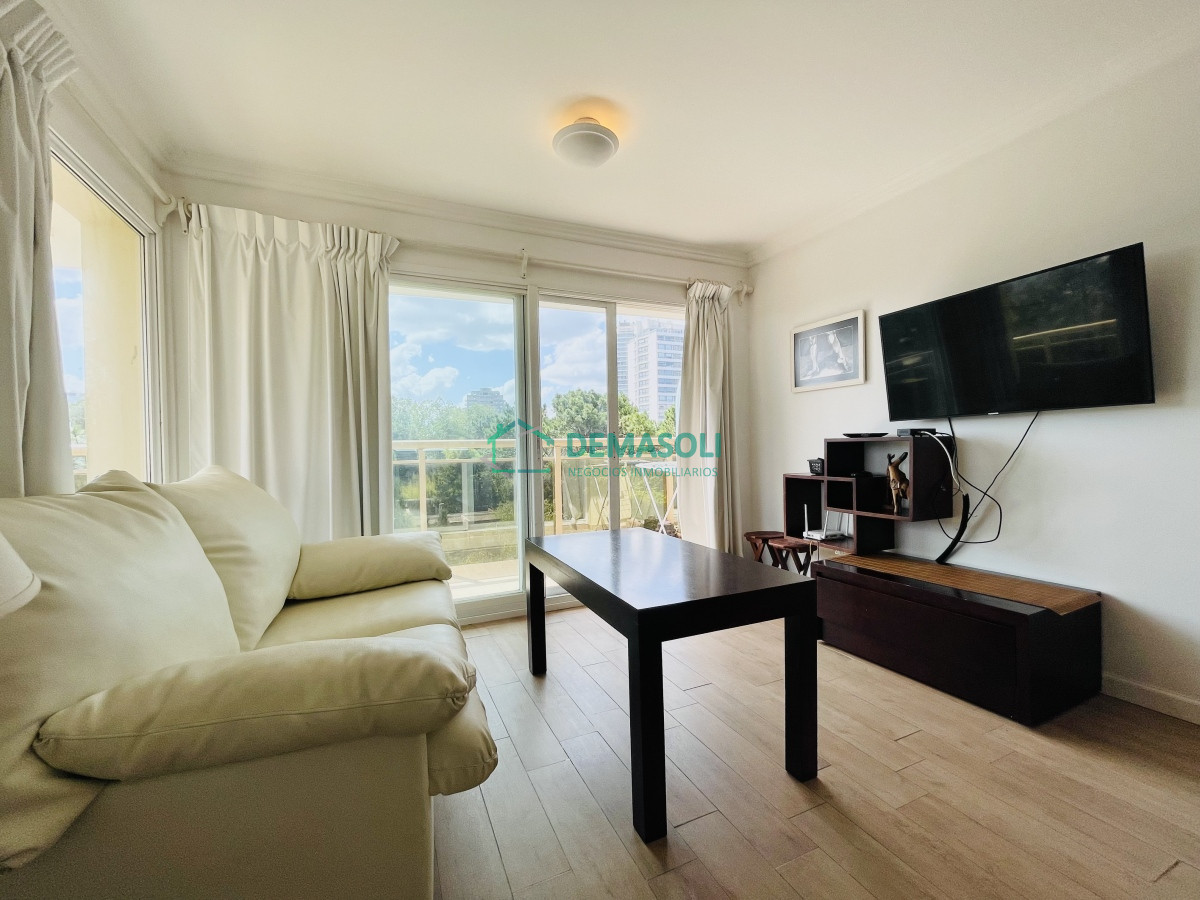 Apartamento ID.775 - Apartamento de 2 Dormitorios en Aidy Grill a Pocos Metros de Playa Brava - Venta