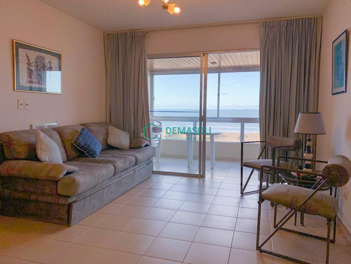 Apartamento ID.488 - Apartamento de 2 Dormitorios Frente a Playa Brava, Venta