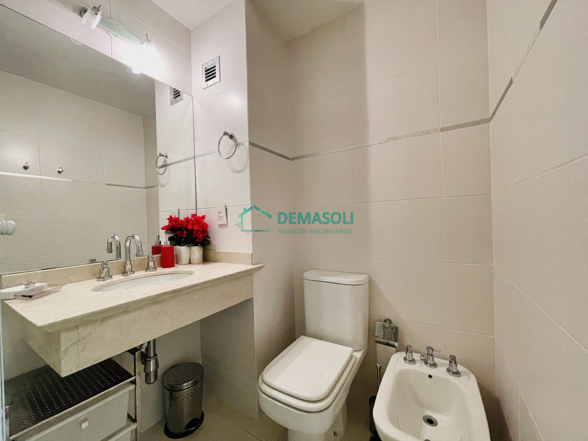 Apartamento ID.1410 - Excelente Apartamento de 2 Dormitorios con Vista al Mar, Playa Mansa