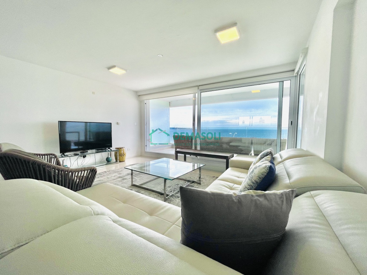 Apartamento ID.763 - Apartamento de 3 Dormitorios y Parrillero Frente al Mar, Playa Mansa