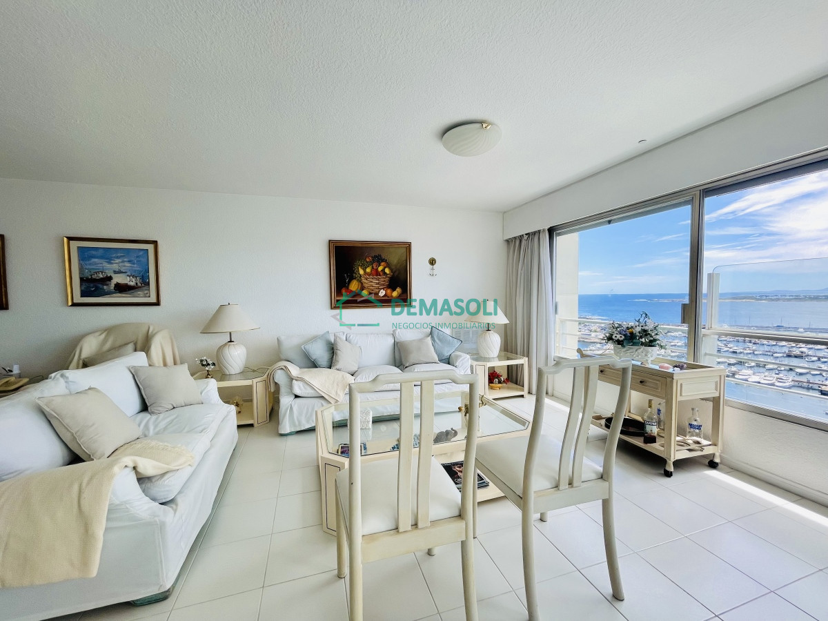 Apartamento ID.957 - Apartamento de 4 Dormitorios con Vista al Mar - Península de Punta del Este, Venta y Alquiler