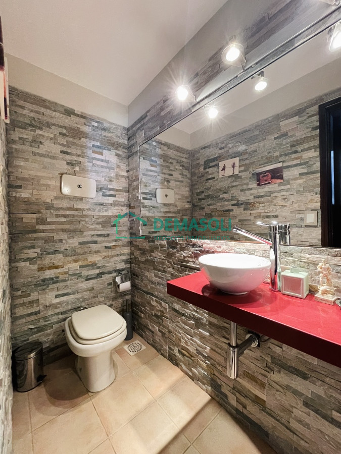 Casa ID.328 - Cómoda Casa de 5 Dormitorios y Piscina en Punta del Este