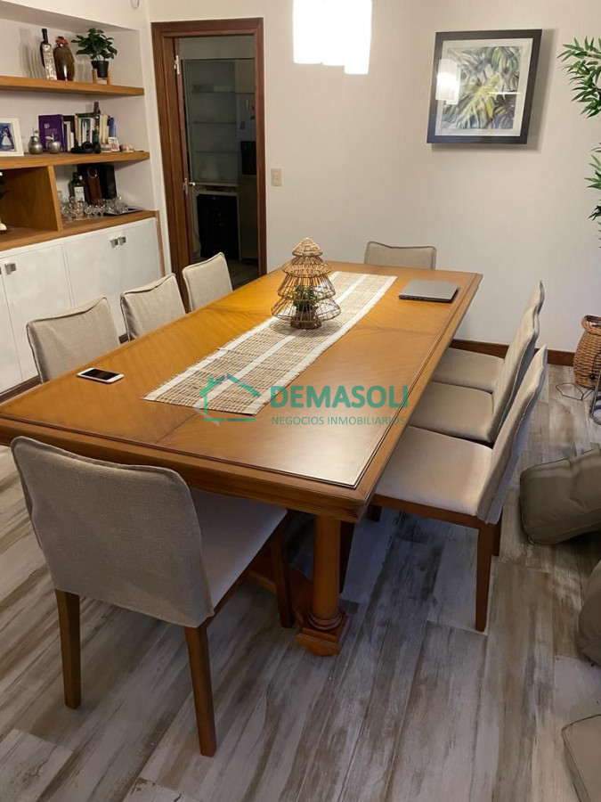 Casa ID.327 - Excelente Casa de 4 Dormitorios y Piscina a una Cuadra del Mar 