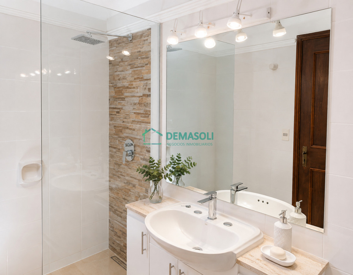 Casa ID.328 - Cómoda Casa de 5 Dormitorios y Piscina en Punta del Este