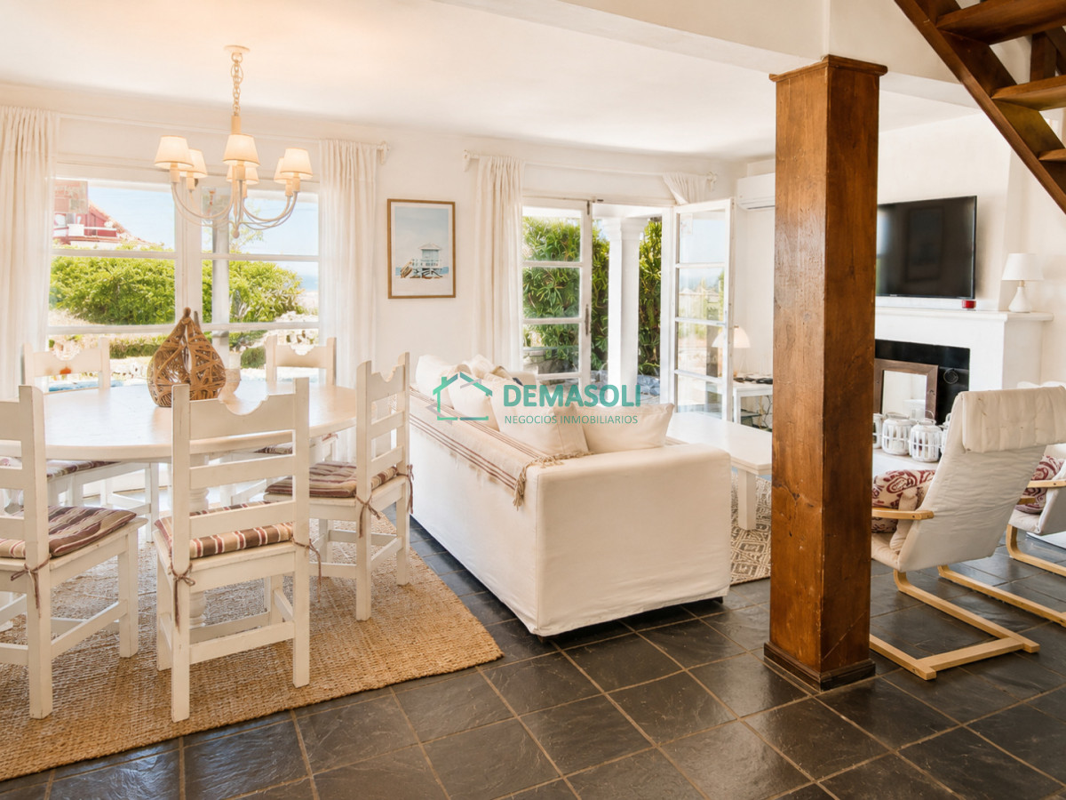 Casa ID.1564 - Oportunidad en venta! Excelente Casa de 4 Dormitorios con Piscina y Parrillero en Montoya, La Barra