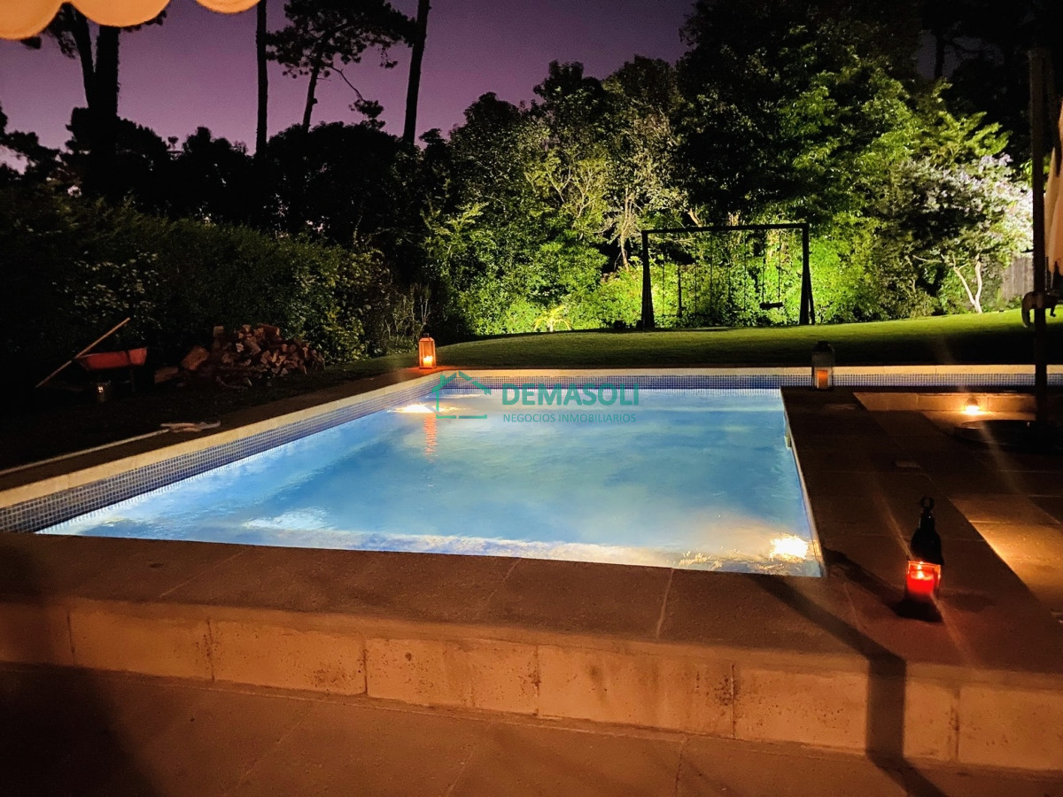 Casa ID.328 - Cómoda Casa de 5 Dormitorios y Piscina en Punta del Este