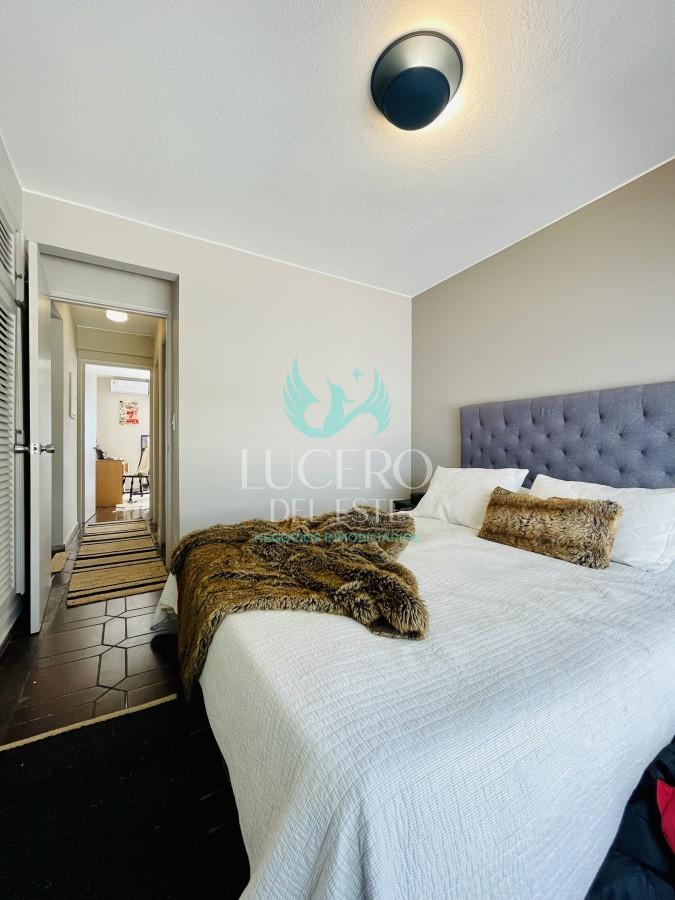 Apartamento ID.788 - Apartamento en Alquiler Anual 2 Dormitorios en Península a pasos del Puerto, Punta del Este