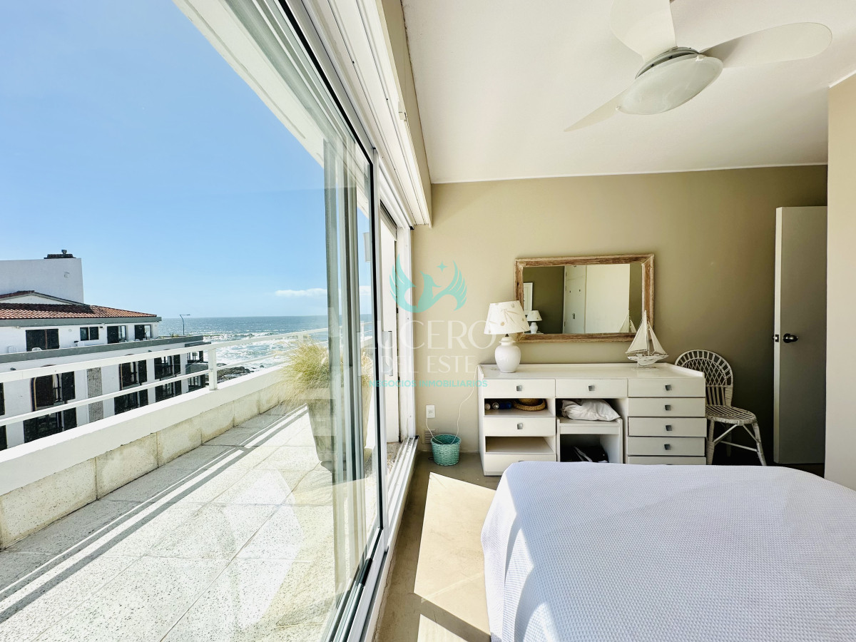 Apartamento ID.1288 - Alquiler y venta de apartamento con vista al Mar en Península de 3 dormitorios más dependencia